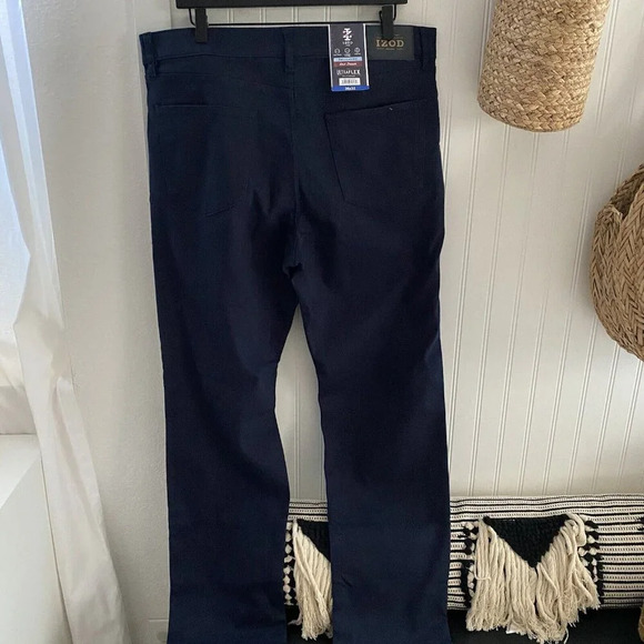 IZOD Men’s Ultraflex Regular Fit Knit Denim Stretch 5 Pocket Jeans, Blue, 36X32 - Picture 6 of 11